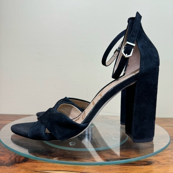 NEW Sam Edelman Yancy Suede Heels - Picture 5 of 15